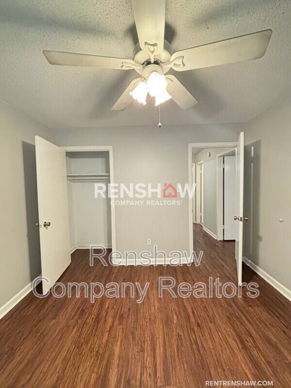 Building Photo - 6436 Macon Rd