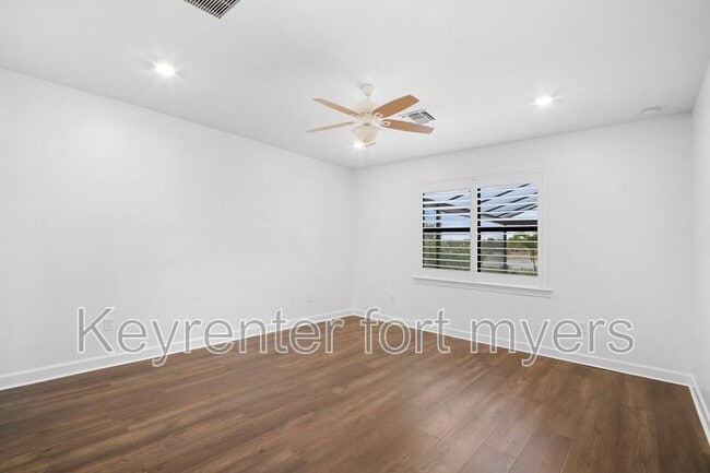 Building Photo - 19001 Aqua Shore Dr