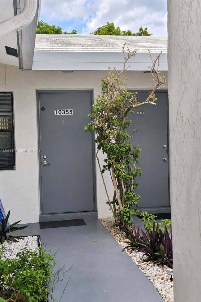 Building Photo - 10355 NW 35th St