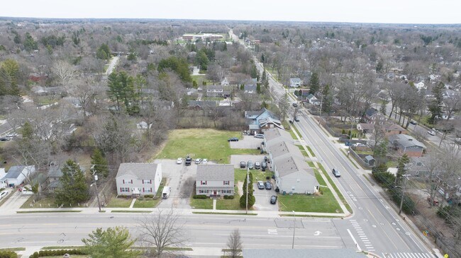 Building Photo - 722 Alton Rd