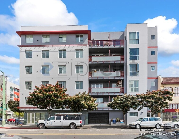 Building Photo - Unit 604