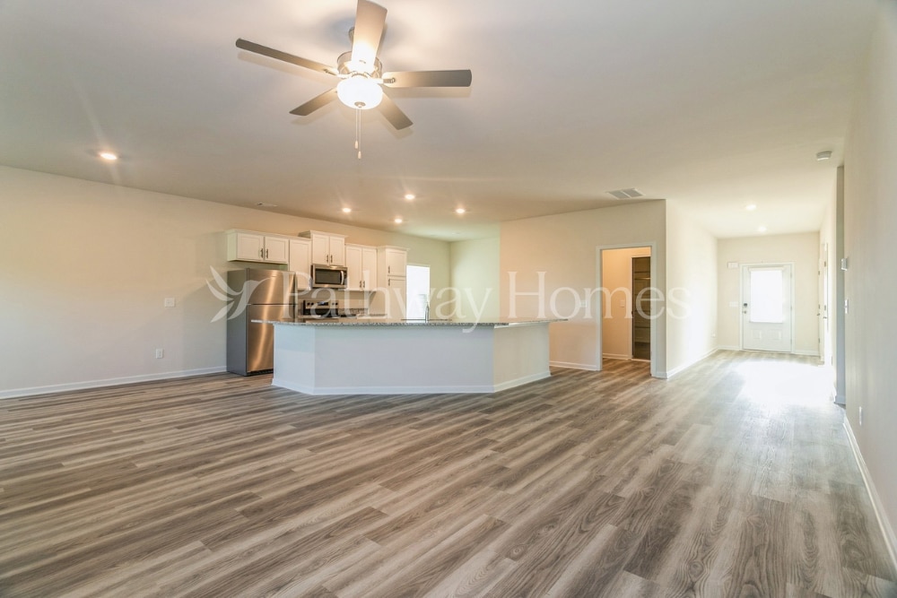 Building Photo - 630 Mackenzie Cv