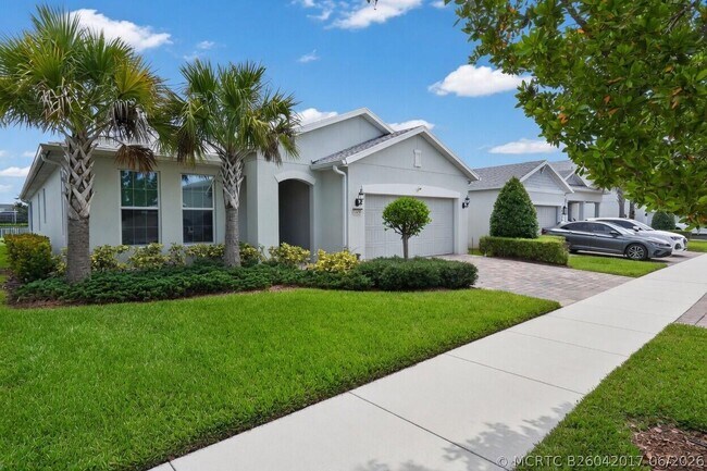 Building Photo - 10430 SW Captiva Dr
