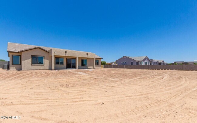 Building Photo - 10131 W Camino De Oro
