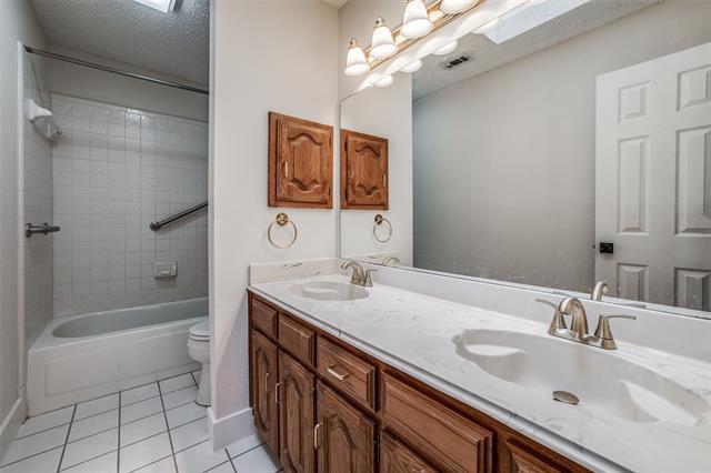Building Photo - 512 Parkview Pl