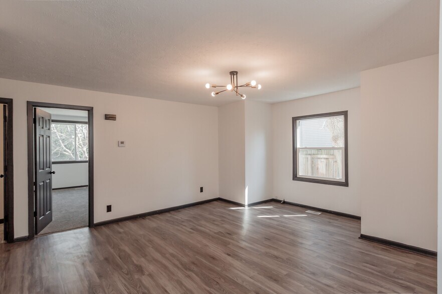 Building Photo - 2901 R St