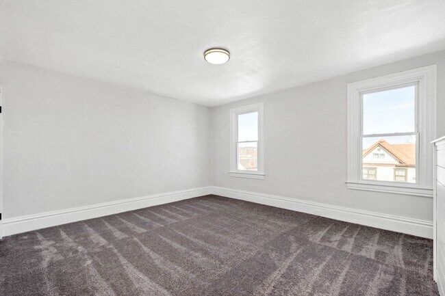 Building Photo - Stunning 2 bedroom home in Homestead available June 15!