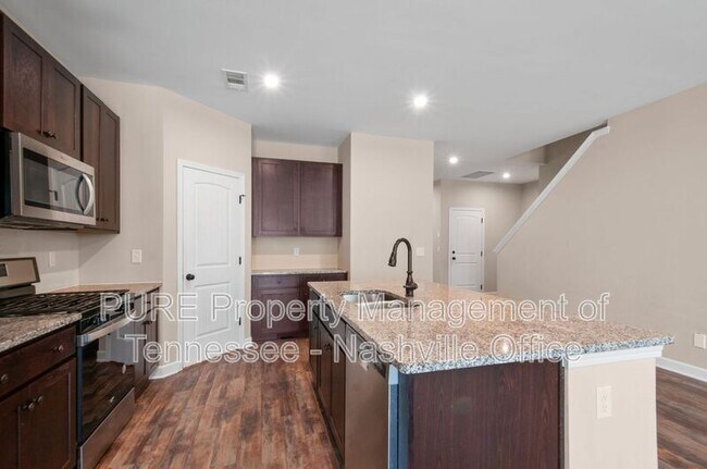 Building Photo - 7319 Lakelet Cv