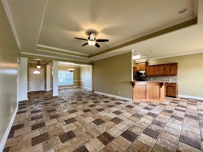 Building Photo - 8824 Alderwood Way