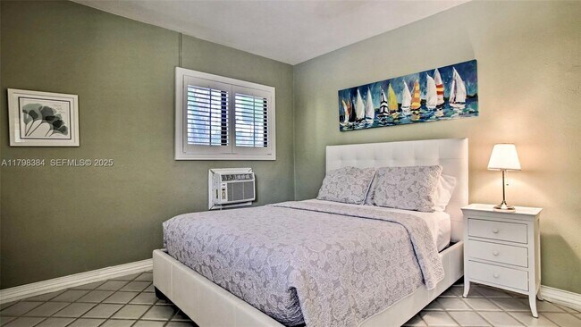 Building Photo - 3444 NE 18th Ave