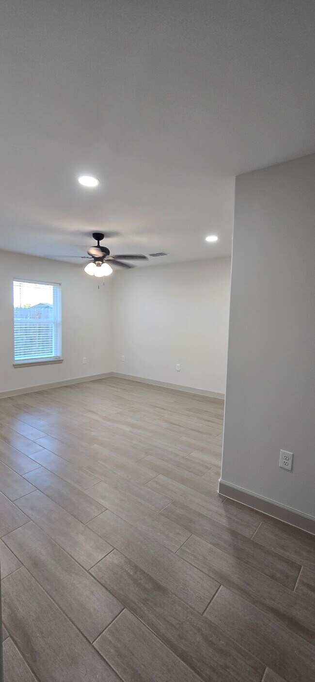 Building Photo - 3809 Buddy Owens Blvd