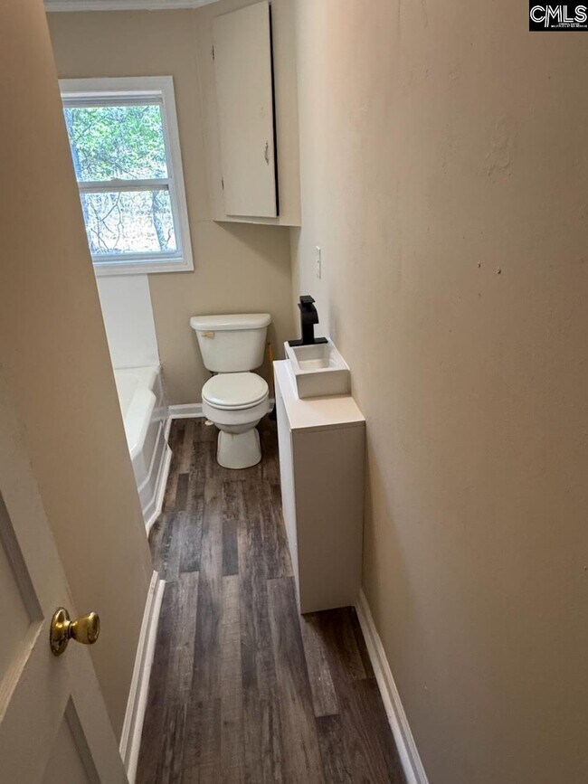 Building Photo - 477 Bushberry Rd