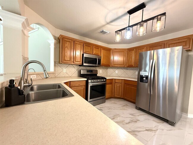 Building Photo - 11911 Timpnogos Dr