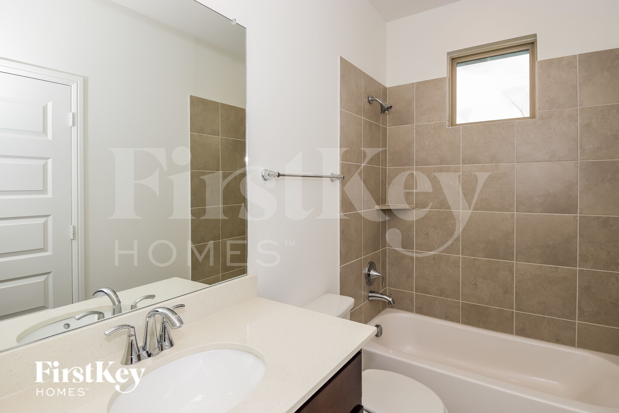 Building Photo - 2811 Winchester Ave