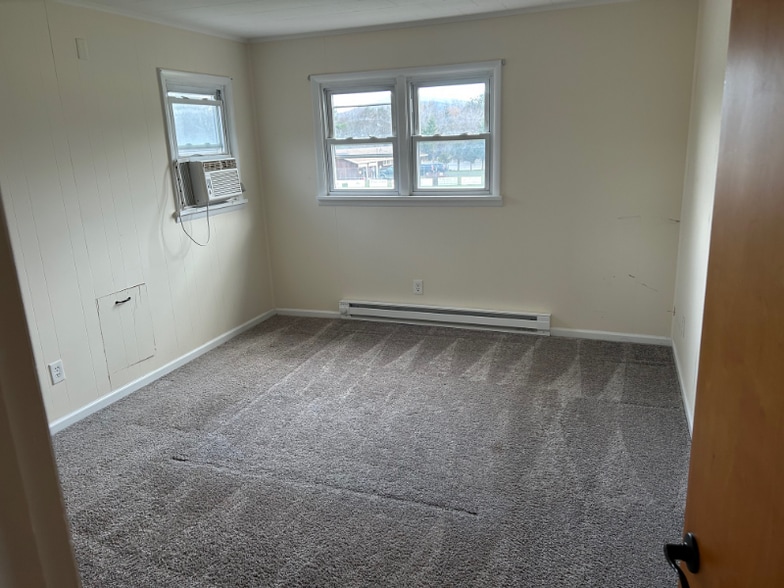 Building Photo - 128 South St