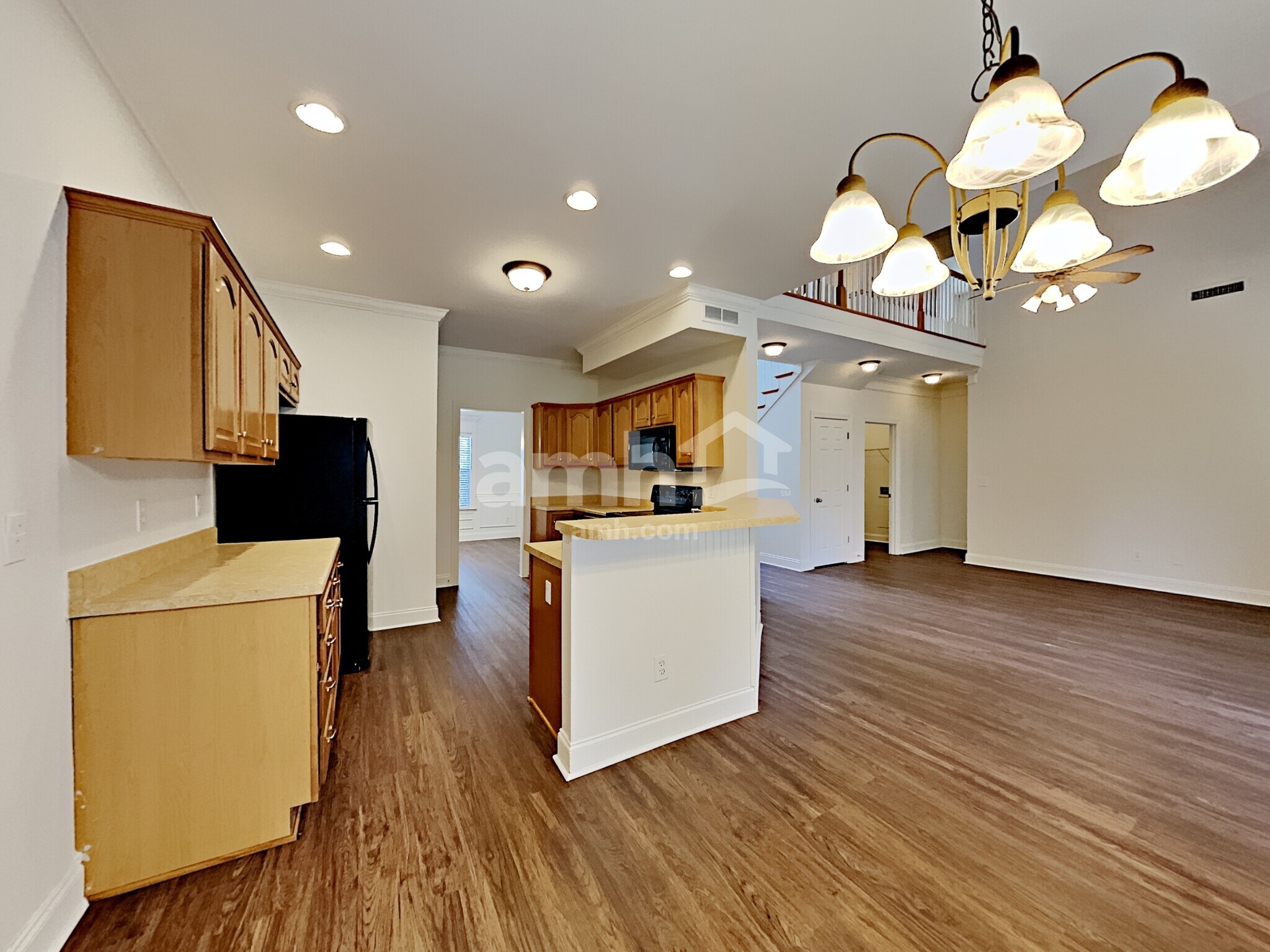 Building Photo - 5125 Macarthur Ave