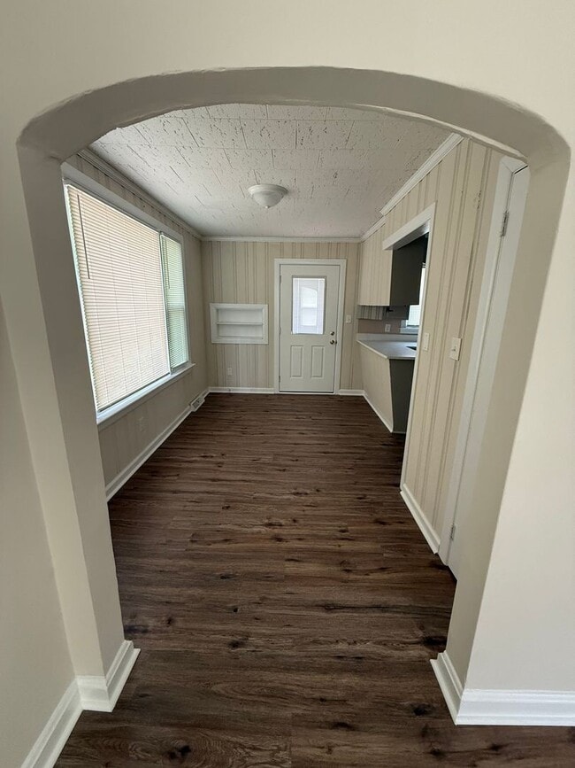 Building Photo - Quaint Two Bedroom House In Creedmoor, NC