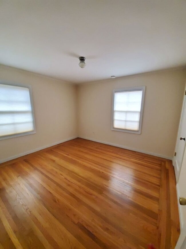 Building Photo - 1241 Perkins Way