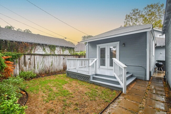 Building Photo - 4625 Pineridge St