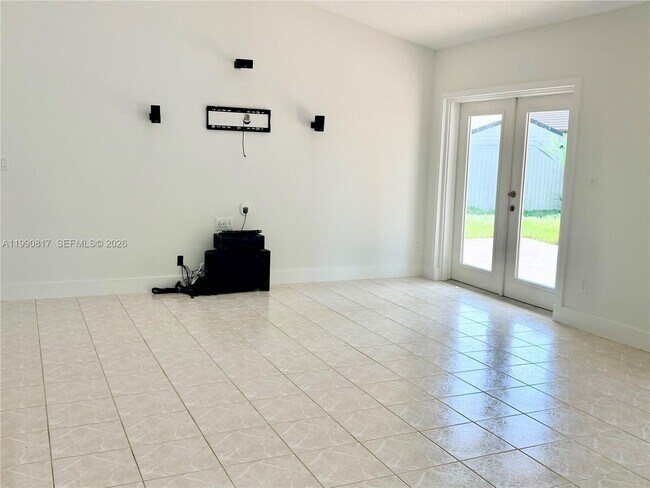 Building Photo - 17322 SW 149th Ct