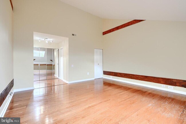 Building Photo - 2639 Boston St