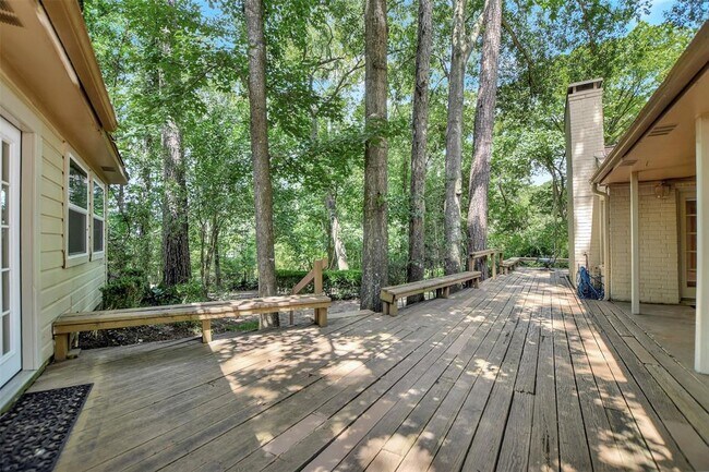 Building Photo - 75 Wood Hollow Dr