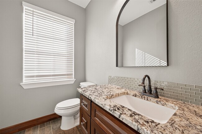 Building Photo - 2410 Engeling Rd