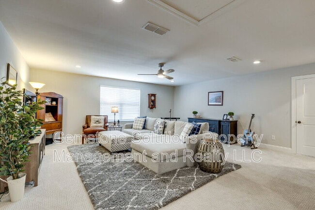 Building Photo - 1050 Nolencrest Dr