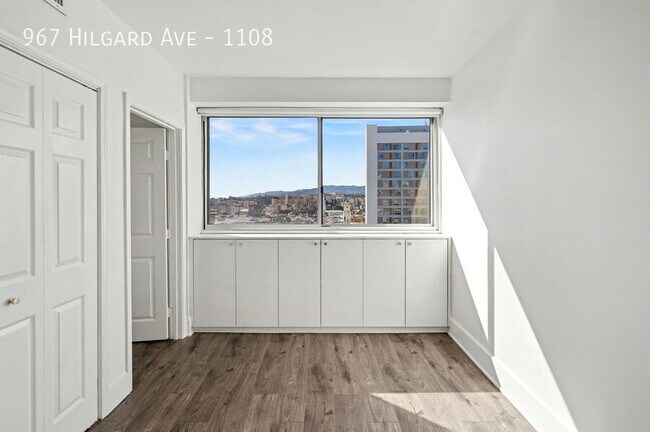 Building Photo - 967 Hilgard Ave