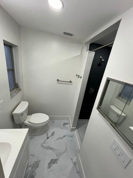 Building Photo - 10920 N 29th St