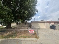 Building Photo - 379 Roberts Ave