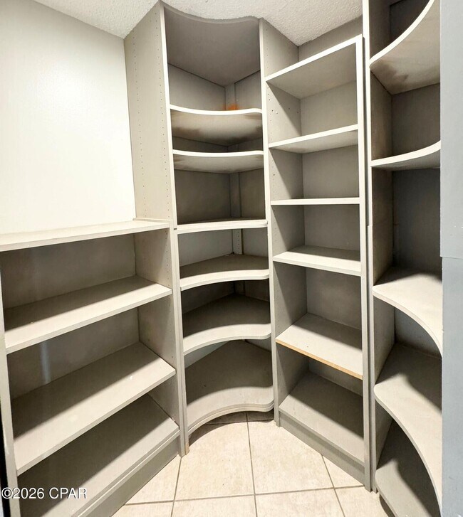 Building Photo - 4305 Bay Point Rd