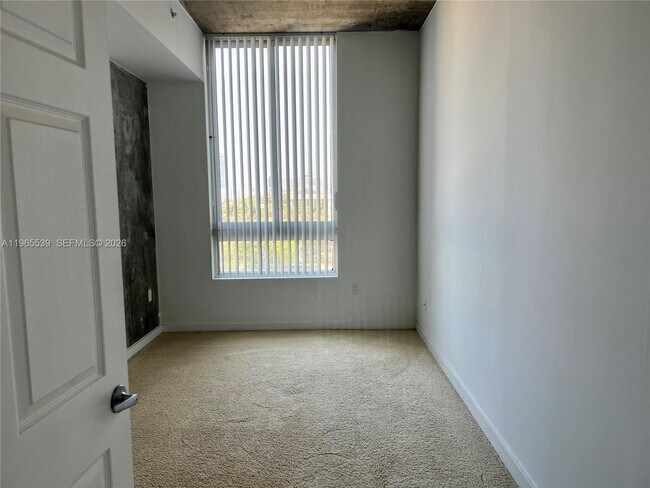 Building Photo - 300 S Australian Ave