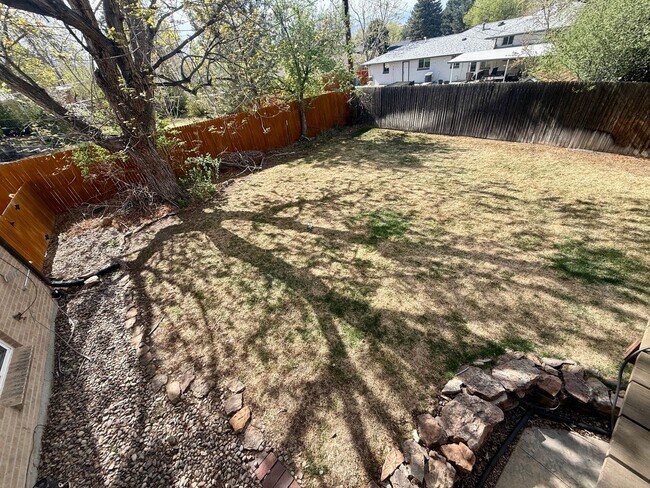 Building Photo - Sprawling 6 BR 4 BA Applewood Paradise - Live in Luxury with this Entertainer's Dream!