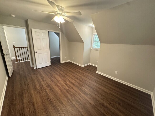 Building Photo - Five Points 6br House