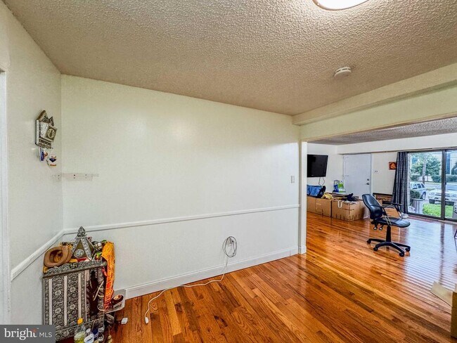 Building Photo - 1294 Cooper St