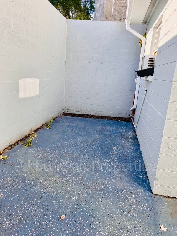 Building Photo - 232 4th St N