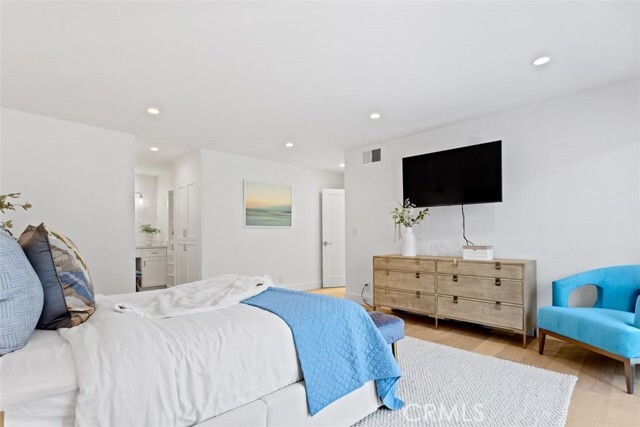 Building Photo - 1409 Havenhurst Dr