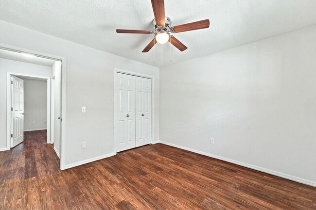 Building Photo - 2764 N Barcelona Ave