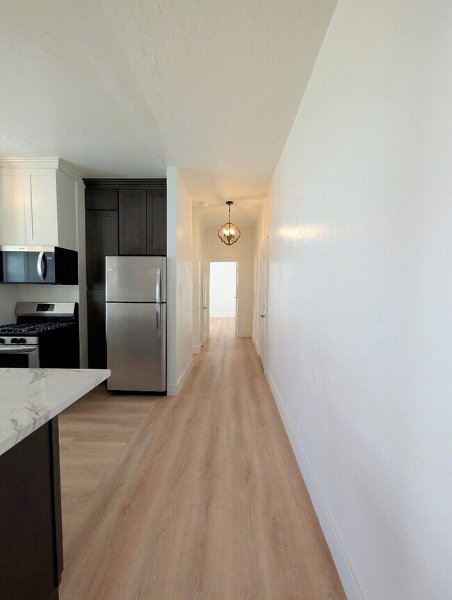 Building Photo - 427 Coronado Ter