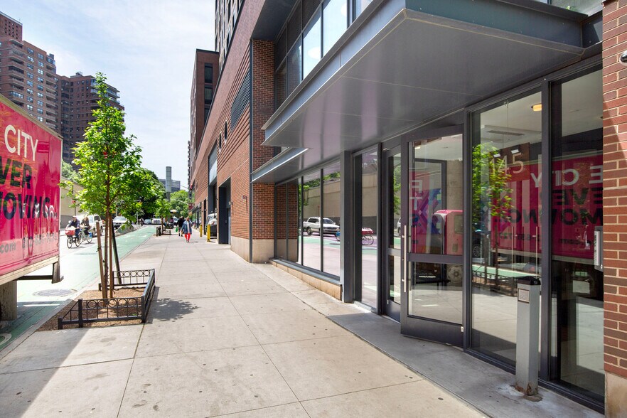Building Photo - 145 Clinton St