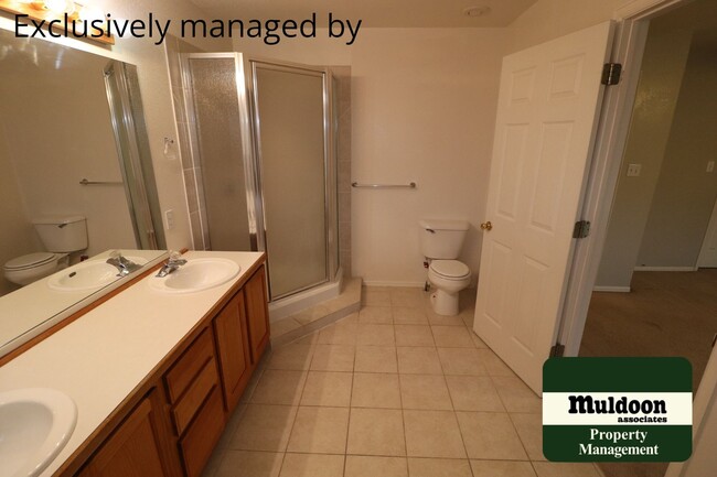 Building Photo - Lovely Pet Friendly Pueblo West home!  Com...