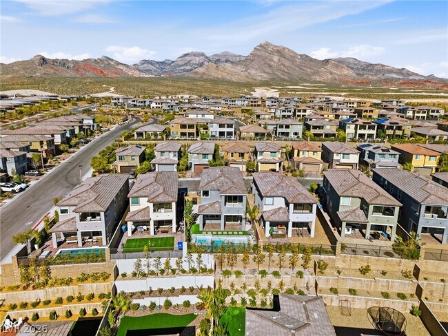 Building Photo - 402 Purple Sandpiper St