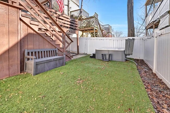 Building Photo - 39 Gates St