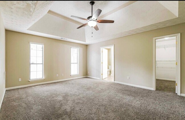 Building Photo - 1576 Canberra Dr