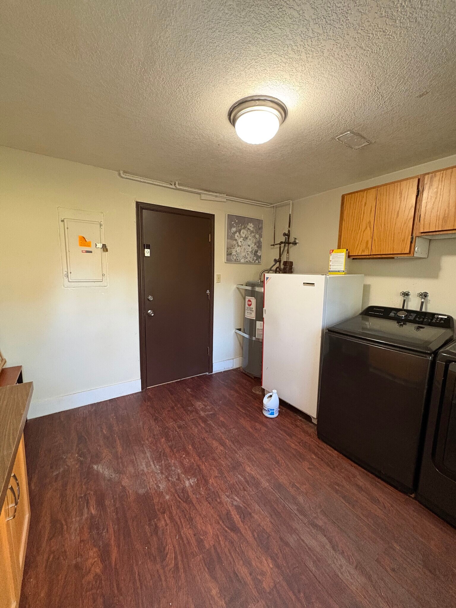 Building Photo - 8020 SW Sorrento Rd