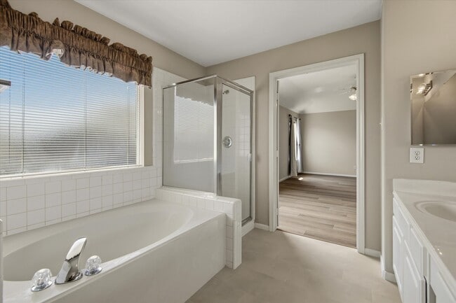 Building Photo - 11511 Mill Bridge Ct