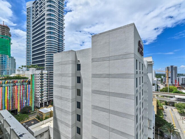 Building Photo - 1250 N Miami Ave
