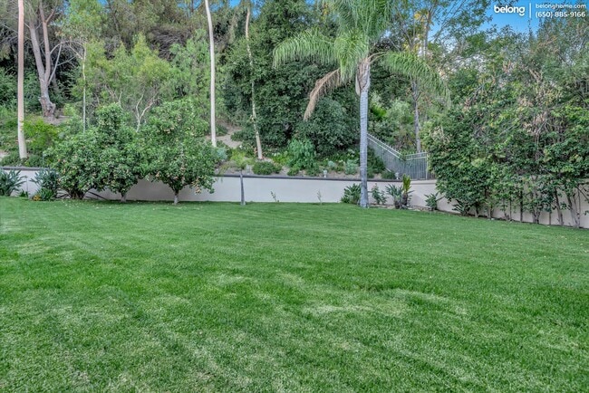 Building Photo - 25644 Queenscliff Ct