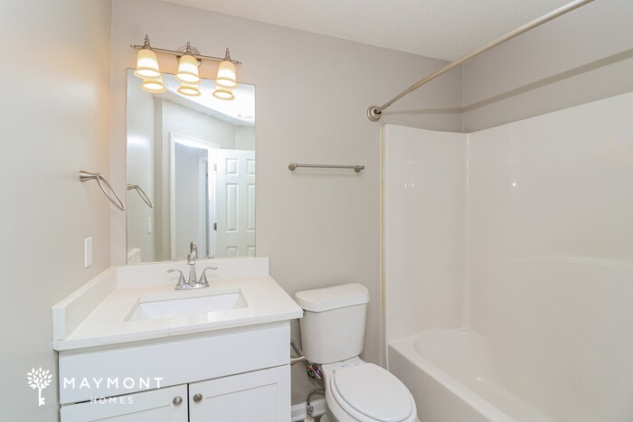 Building Photo - 4140 Clarks Tr